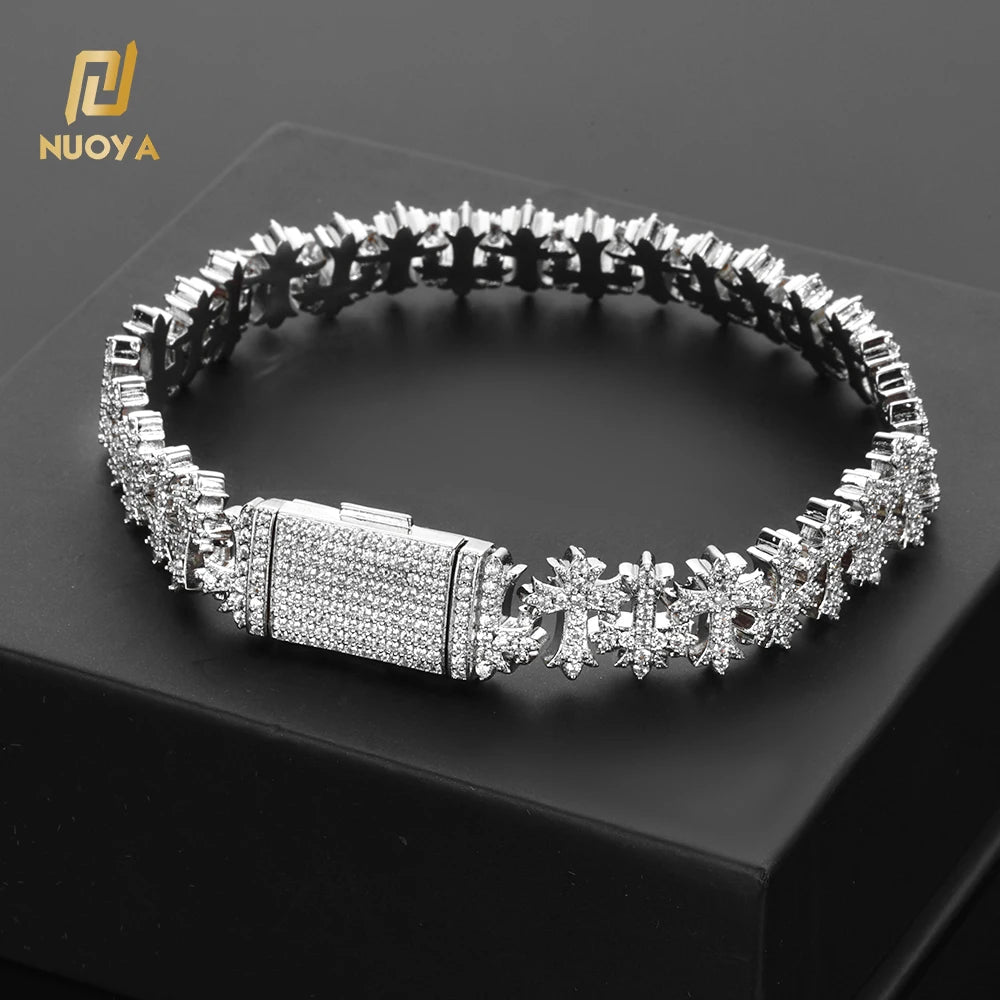 Pulsera Cubana de Eslabones de Cruz "Iced Out" – Estilo Hip Hop